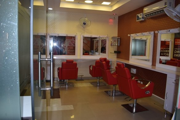 Unisex Salon Vatika City Sector 82 